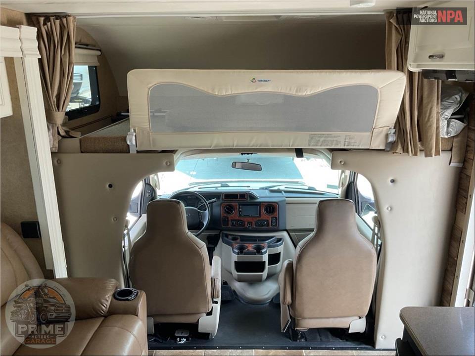 2016 Thor Motor Coach M-31L E450-V10 - CHATEAU SERIES — фото 20