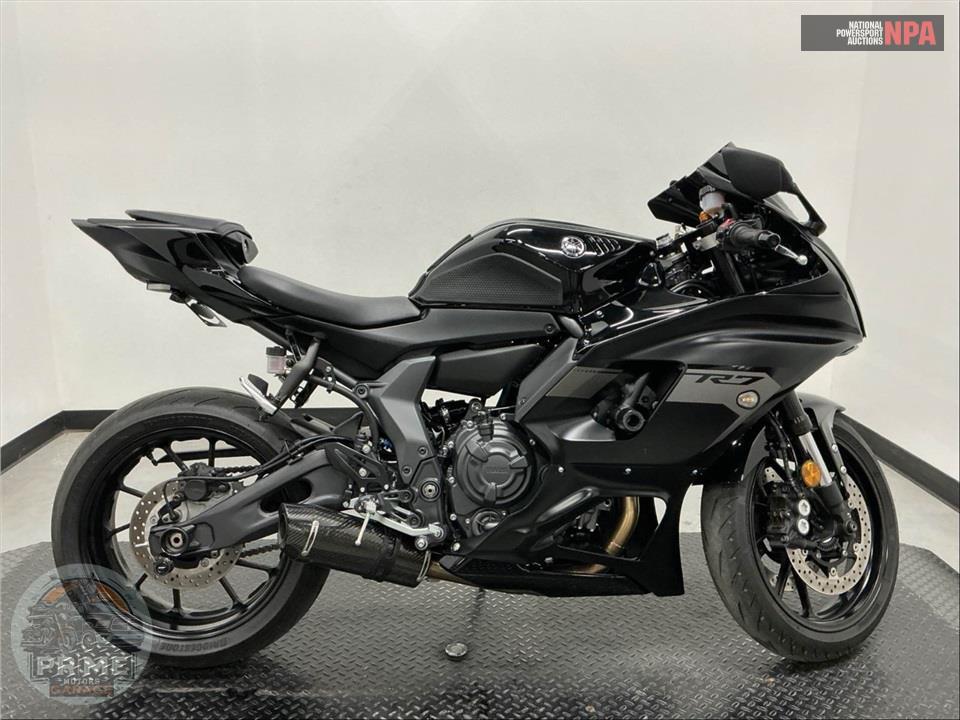 2025 Yamaha YZF-R7 — фото 1