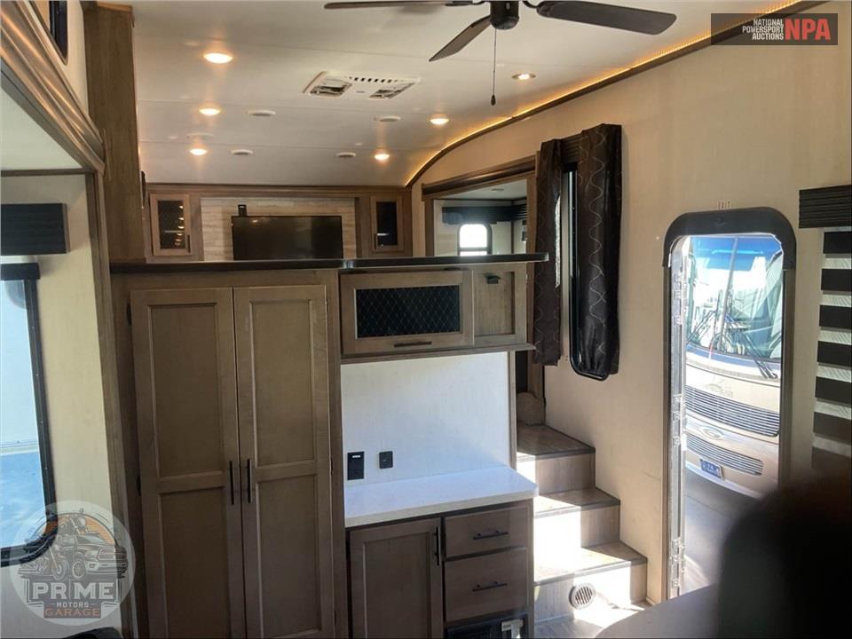 2022 Sabre By Forest River M-37FLL - FIFTH WHEEL SERIES — фото 7