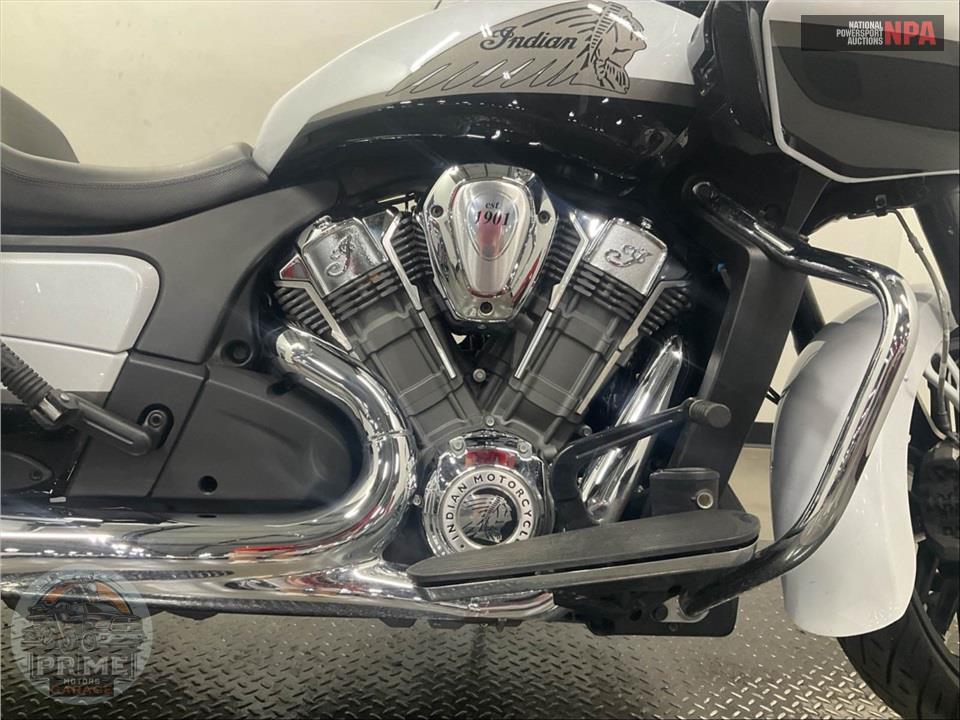 2024 Indian Motorcycle CHALLENGER LIMITED (WHITE) — фото 6
