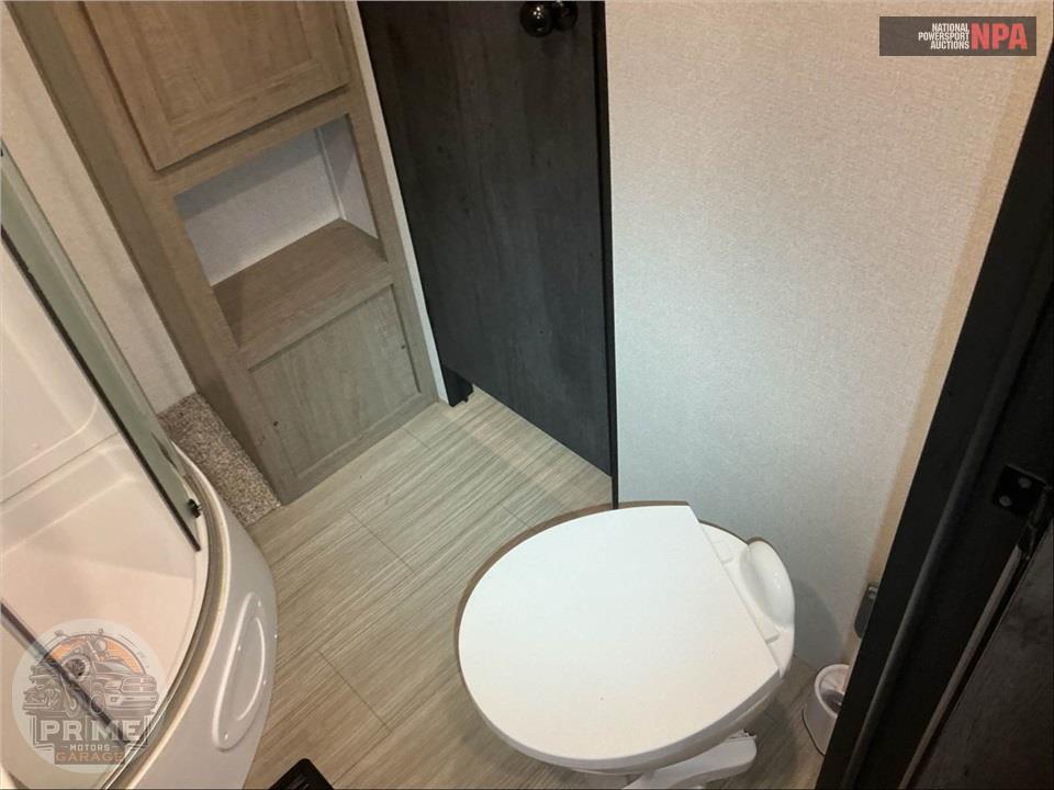 2021 Keystone Rv M-25 TH - HIDEOUT LUXURY TOY HAULER SERIES — фото 15