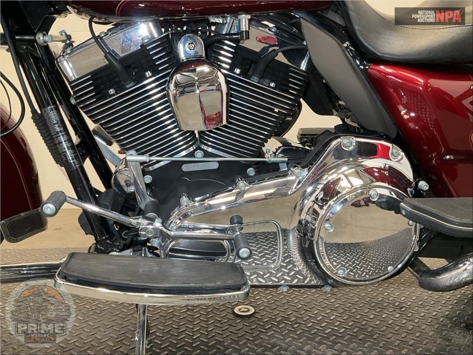 2010 Harley-Davidson FLHTCU ULTRA CLASSIC ELECTRA GLIDE — фото 7