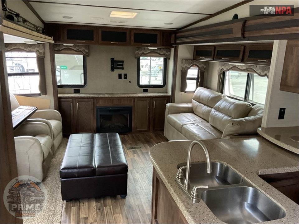 2017 Keystone Rv M-29 RES - COUGAR X-LITE FIFTH WHEEL SERIES — фото 6