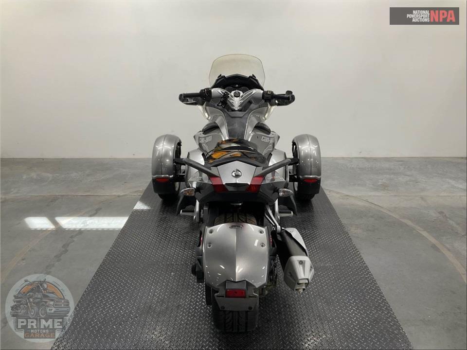 2013 Can-Am SPYDER ST-S SM5 — фото 4