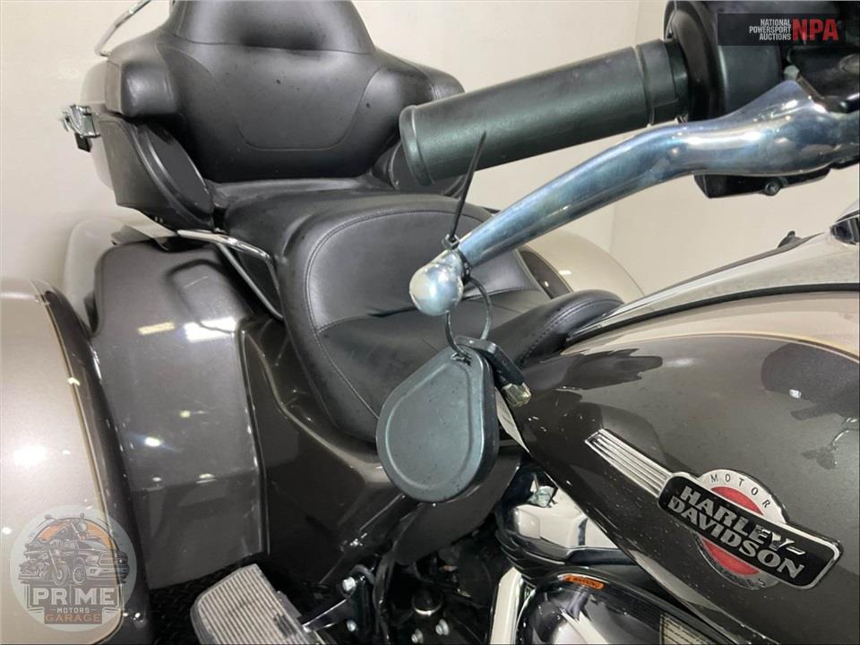 2023 Harley-Davidson FLHTCUTG TRI GLIDE ULTRA CLASSIC — фото 10