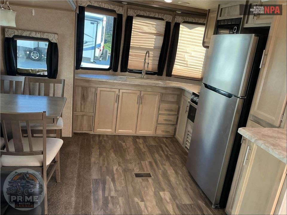 2019 Coachmen By Forest River M-39 FKTS - CATALINA DESTINATION SERIES — фото 7