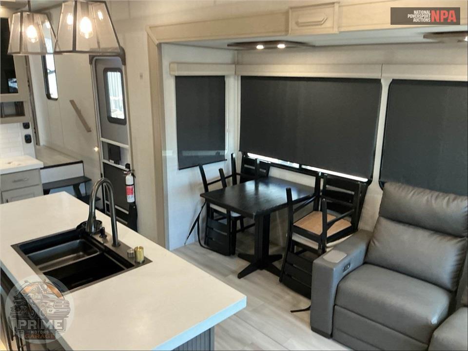 2024 Grand Design Recreational Vehicles M-3503GK - INFLUENCE FIFTH WHEEL SERIES — фото 9