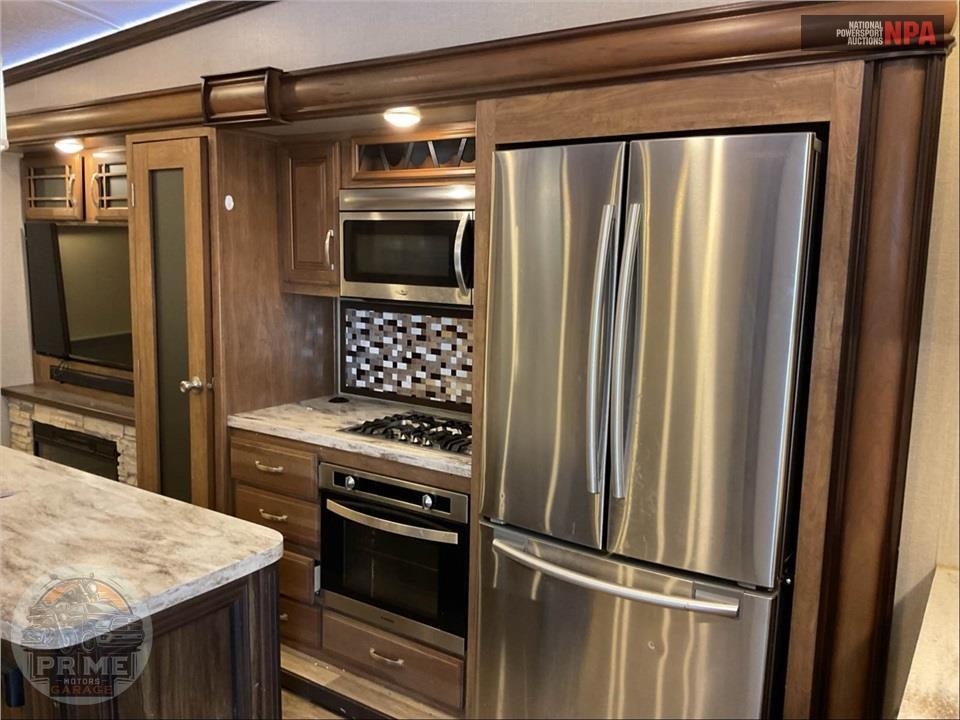2017 Keystone Rv M-3811 MS - MONTANA FIFTH WHEEL SERIES — фото 6
