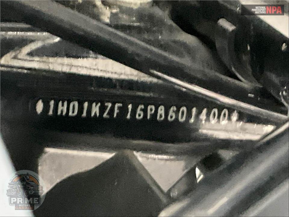2023 Harley-Davidson FLTRK ROAD GLIDE LIMITED — фото 32