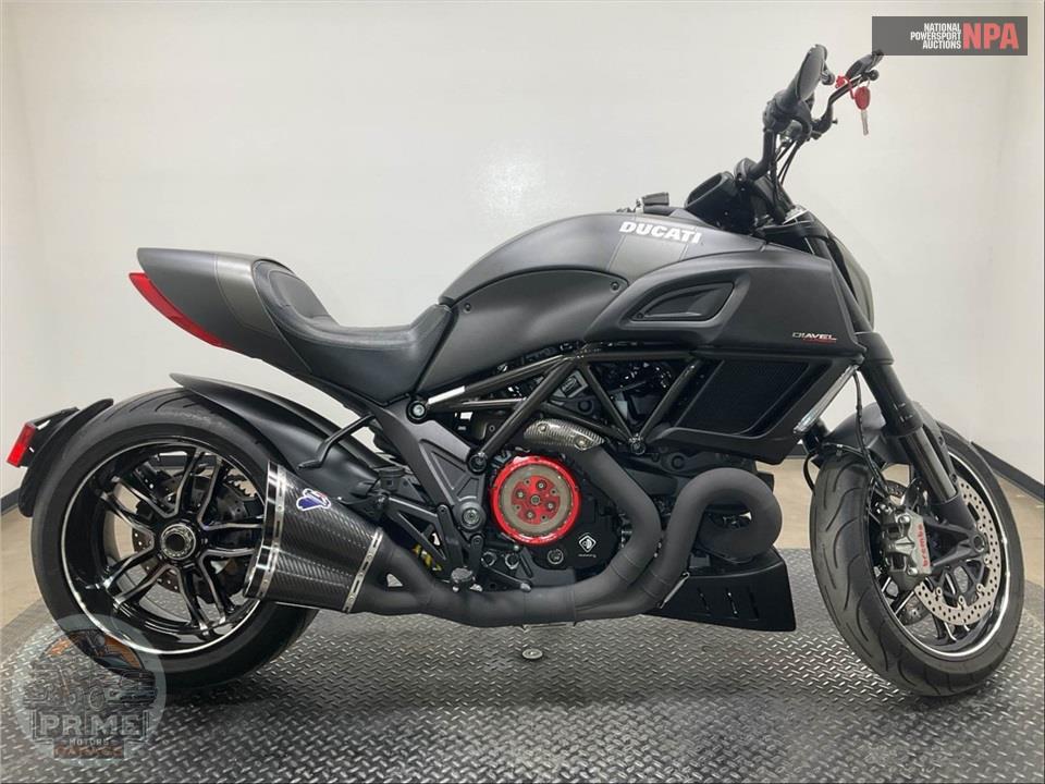 2018 Ducati DIAVEL CARBON — фото 1