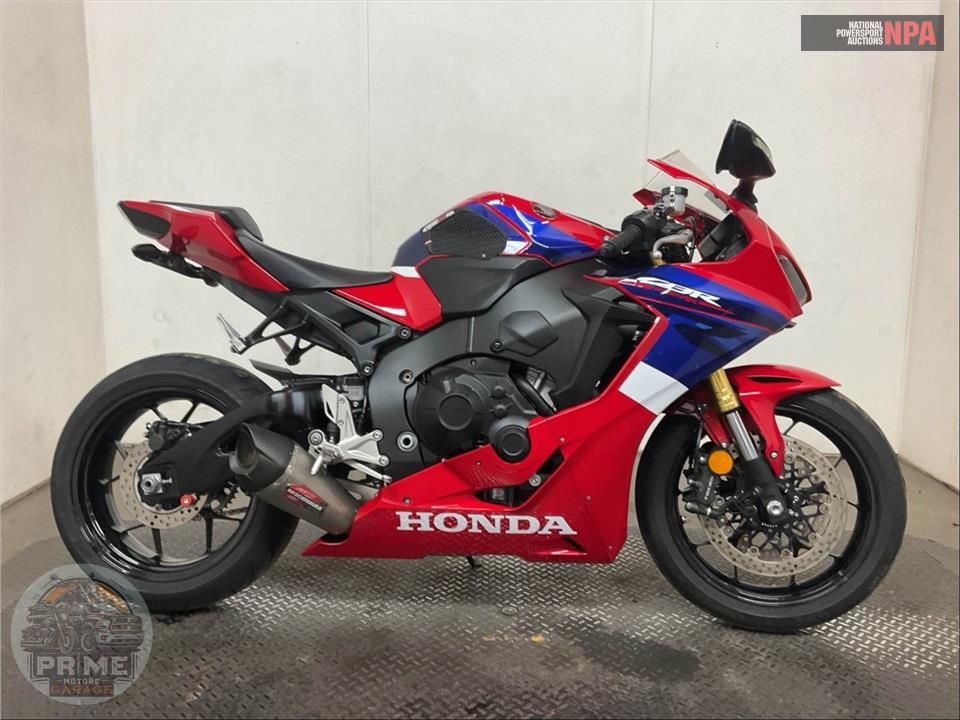 2023 Honda CBR1000RR — фото 1