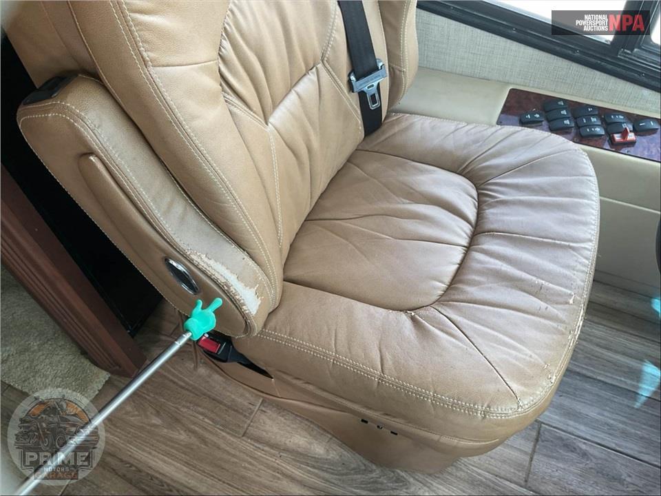 2017 Entegra Coach M-44B CUMMINS - INSIGNIA SERIES — фото 17