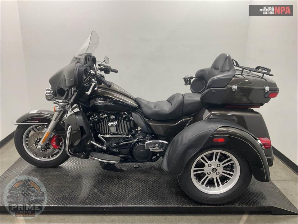 2020 Harley-Davidson FLHTCUTG TRI GLIDE ULTRA — фото 3