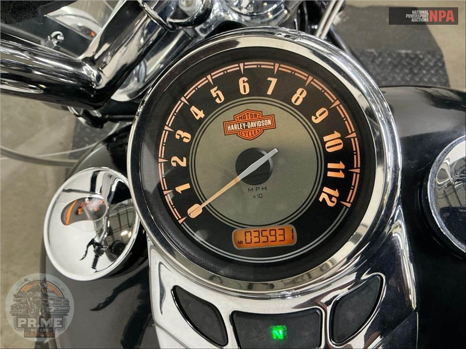 2012 Harley-Davidson FLSTC HRTG SFTL CLSC — фото 5