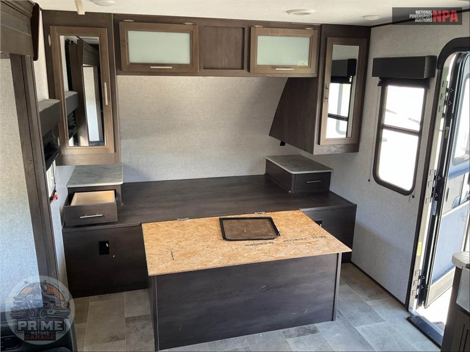 2021 Coleman By Dutchmen M-1805RB - LIGHT SERIES — фото 8