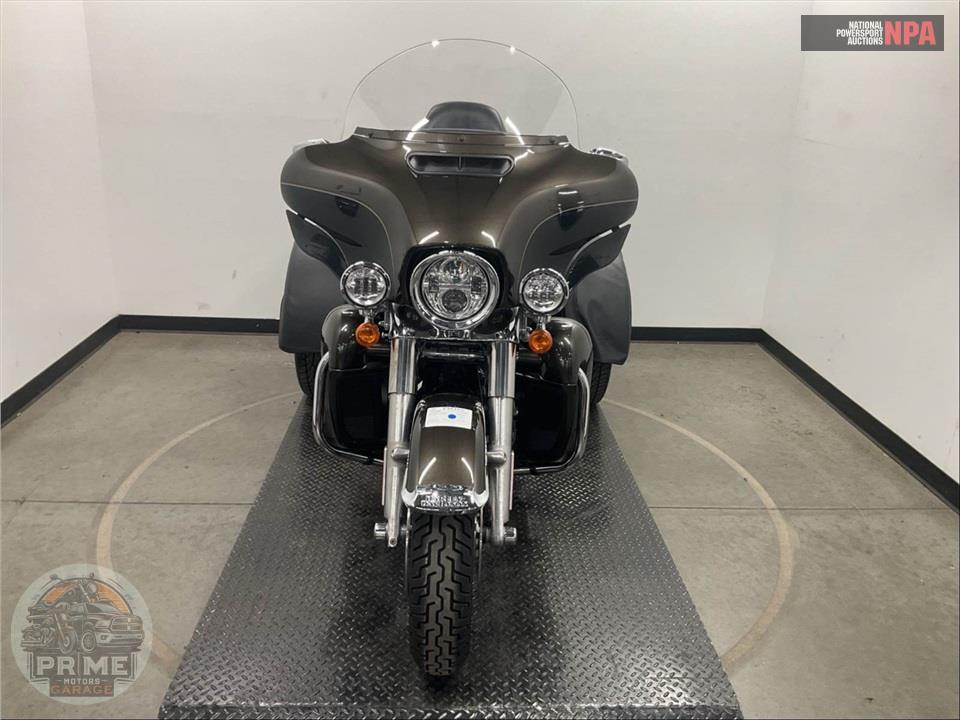 2020 Harley-Davidson FLHTCUTG TRI GLIDE ULTRA — фото 2