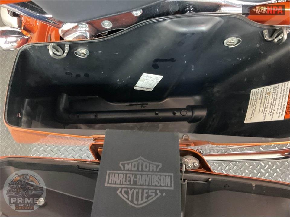 2015 Harley-Davidson FLTRXS ROAD GLIDE SPECIAL — фото 17