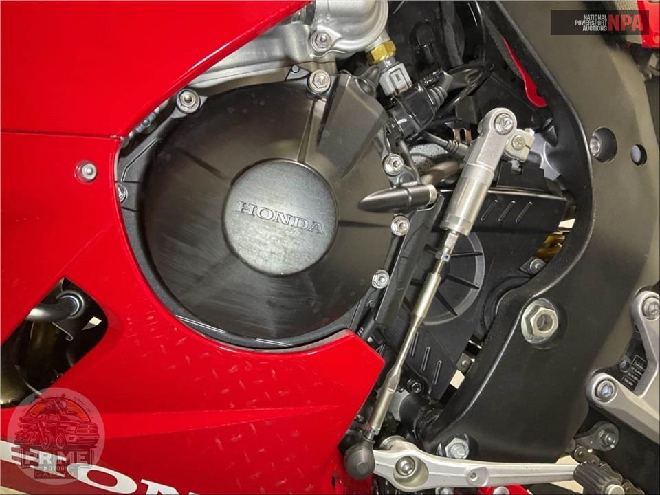 2025 Honda CBR1000RR-R FIREBLADE SP — фото 11
