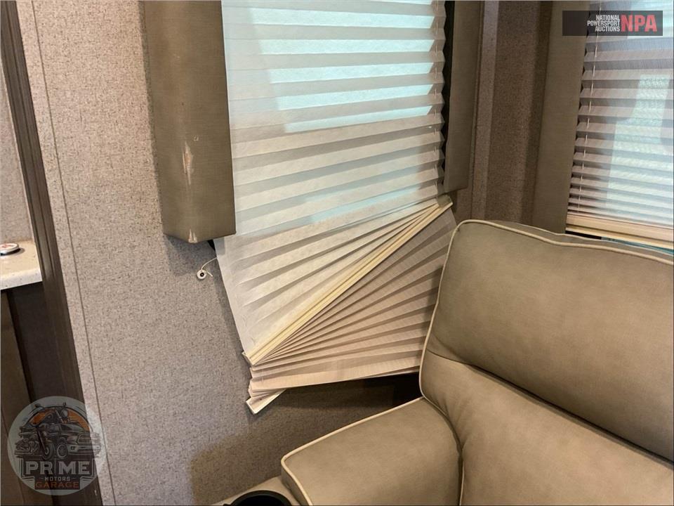 2021 Rockwood By Forest River M-2621WS - ULTRA LITE FIFTH WHEEL SERIES — фото 20