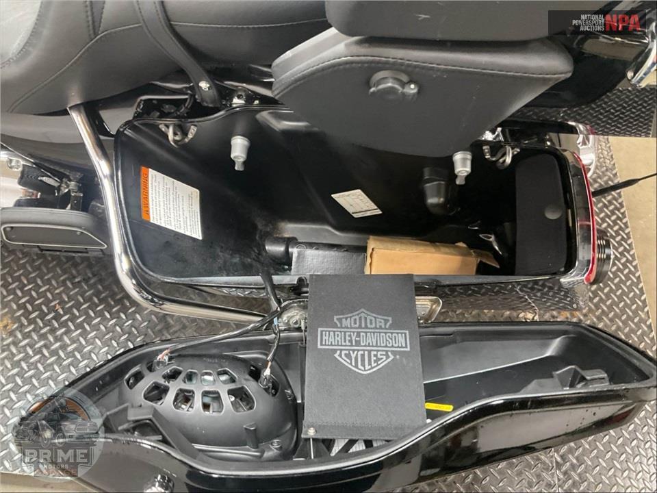 2018 Harley-Davidson FLTRU ROAD GLIDE ULTRA — фото 19