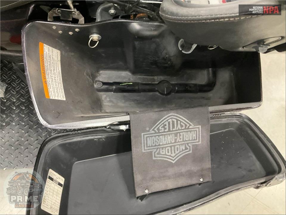 2013 Harley-Davidson FLHTCU UL CLSC EL GLIDE — фото 39