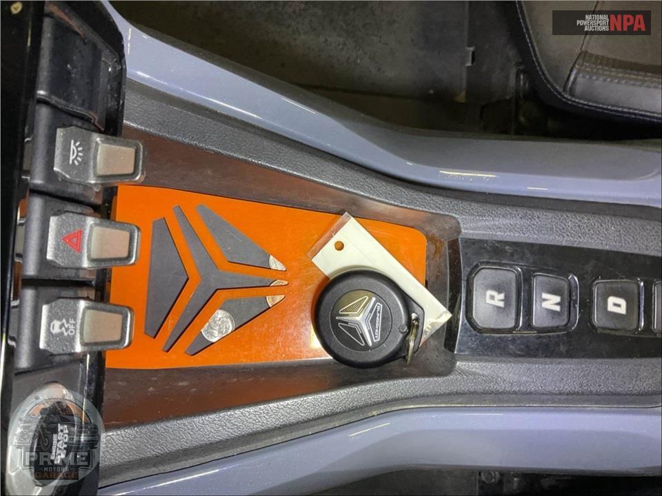 2021 Polaris SLINGSHOT R AUTODRIVE — фото 6