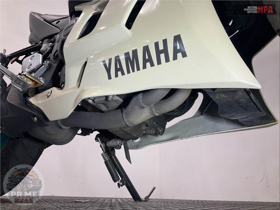 2024 Yamaha YZF-R3 — фото 12