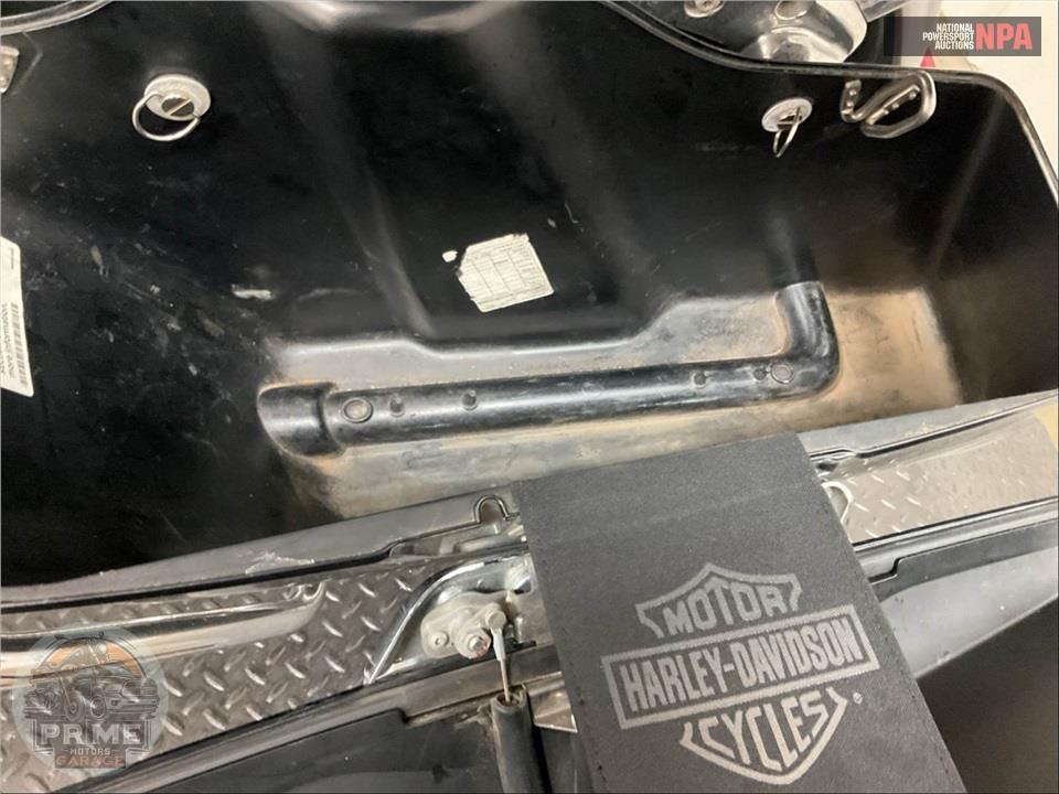 2014 Harley-Davidson FLHTK ELECTRA GLIDE ULTRA LIMITED — фото 22