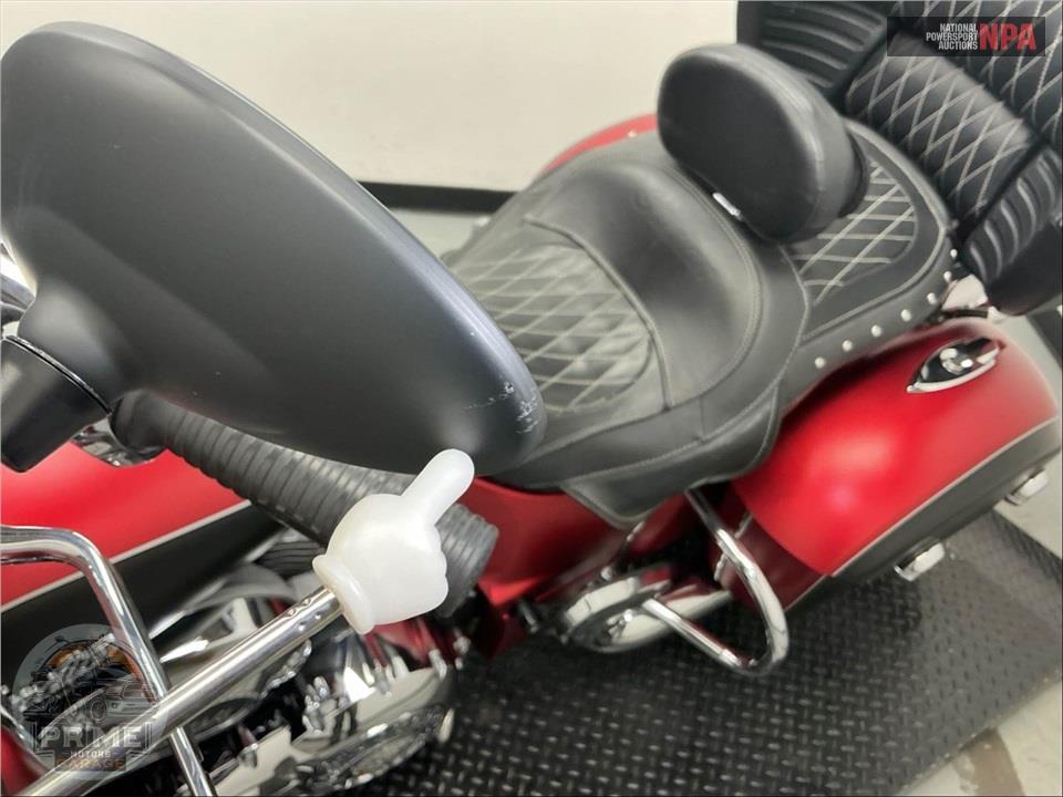 2019 Indian Motorcycle ROADMASTER (TWO-TONE) — фото 39