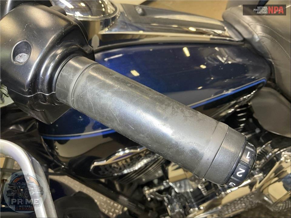 2012 Harley-Davidson FLHTCUTG TRIGLIDE UL CLSC — фото 35
