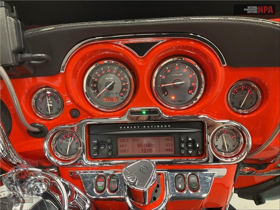 2012 Harley-Davidson FLHTCUSE7 SCREAMIN EAGLE — фото 5
