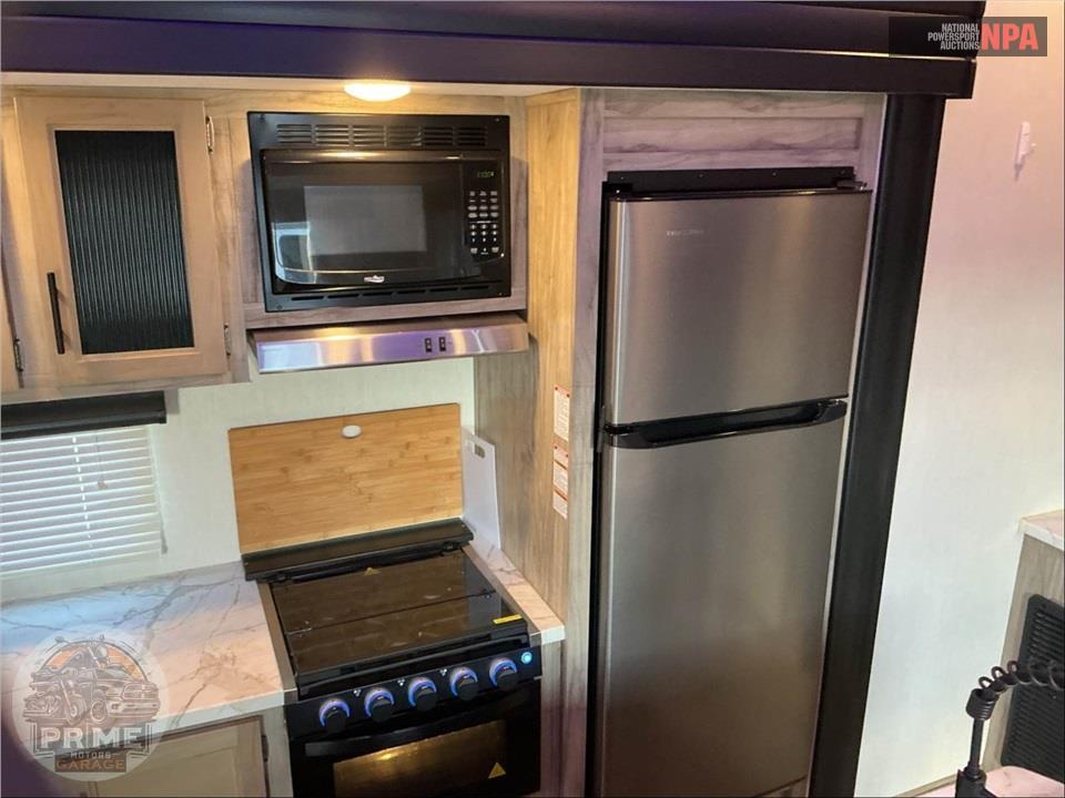 2022 Cherokee By Forest River M-291RL ARCTIC WOLF FIFTH WHEEL SERIES — фото 16