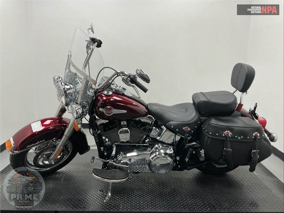 2017 Harley-Davidson FLSTC HERITAGE SOFTAIL CLASSIC — фото 3