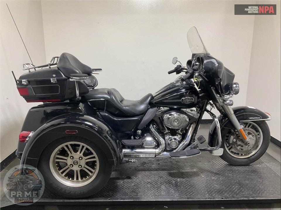 2012 Harley-Davidson FLHTCUTG TRIGLIDE UL CLSC — фото 1