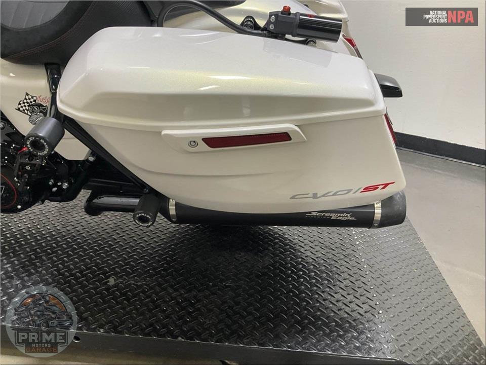 2024 Harley-Davidson FLTRXSTSE CVO ROAD GLIDE ST — фото 14