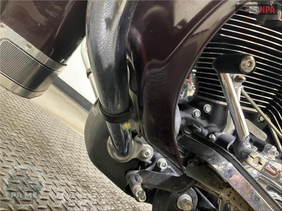 2022 Harley-Davidson FLHTCUTG TRI GLIDE ULTRA CLASSIC — фото 17
