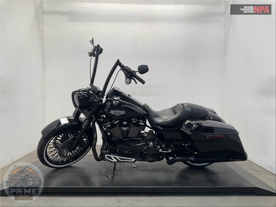 2017 Harley-Davidson FLHRXS ROAD KING SPECIAL — фото 3