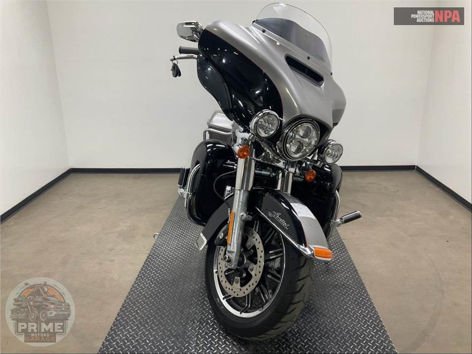 2017 Harley-Davidson FLHTKL ULTRA LIMITED LOW — фото 2