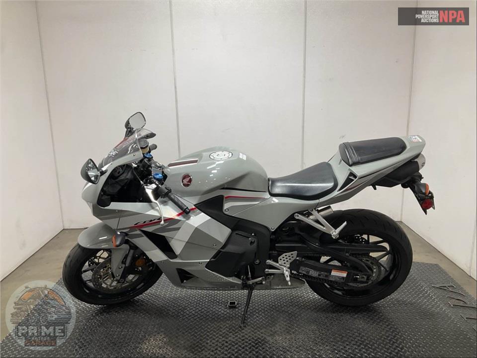 2026 Honda CBR600RR ABS — фото 3