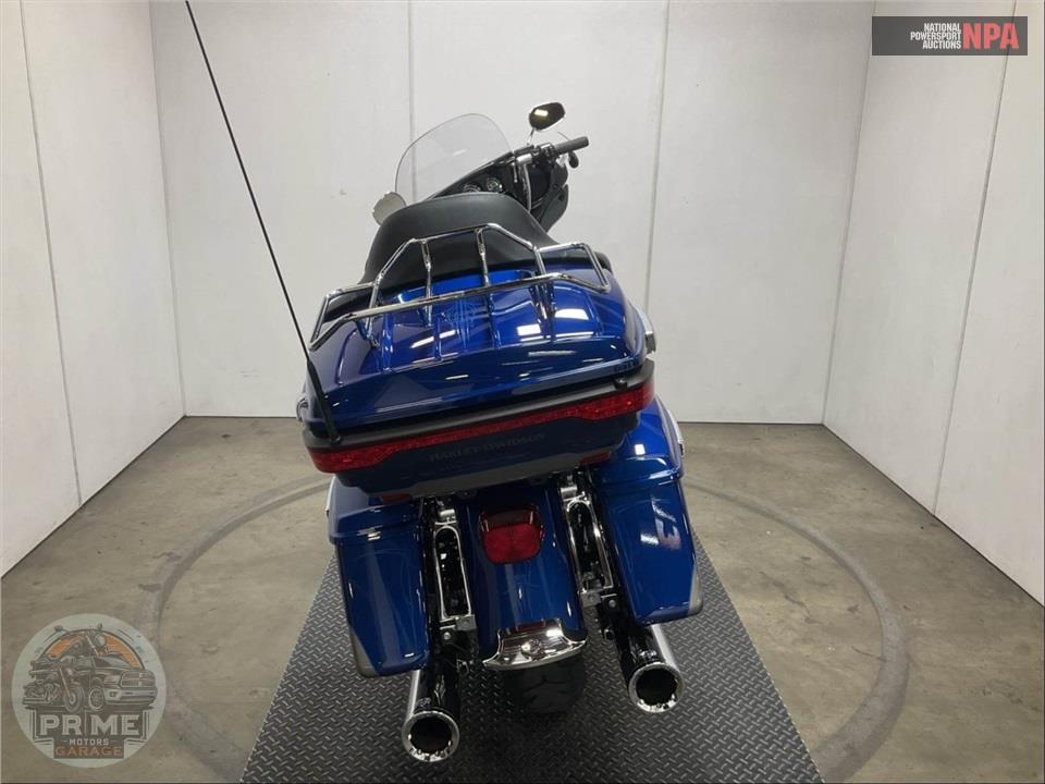 2017 Harley-Davidson FLHTK ULTRA LIMITED — фото 4