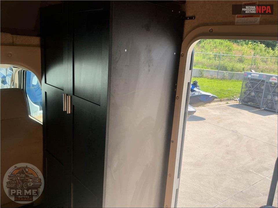 2016 Thor Motor Coach M-23H FORD E450-V10 - FREEDOM ELITE SERIES — фото 23