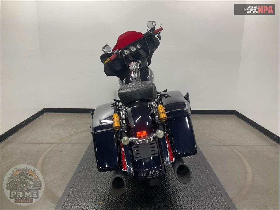2019 Harley-Davidson FLHX STREET GLIDE — фото 4