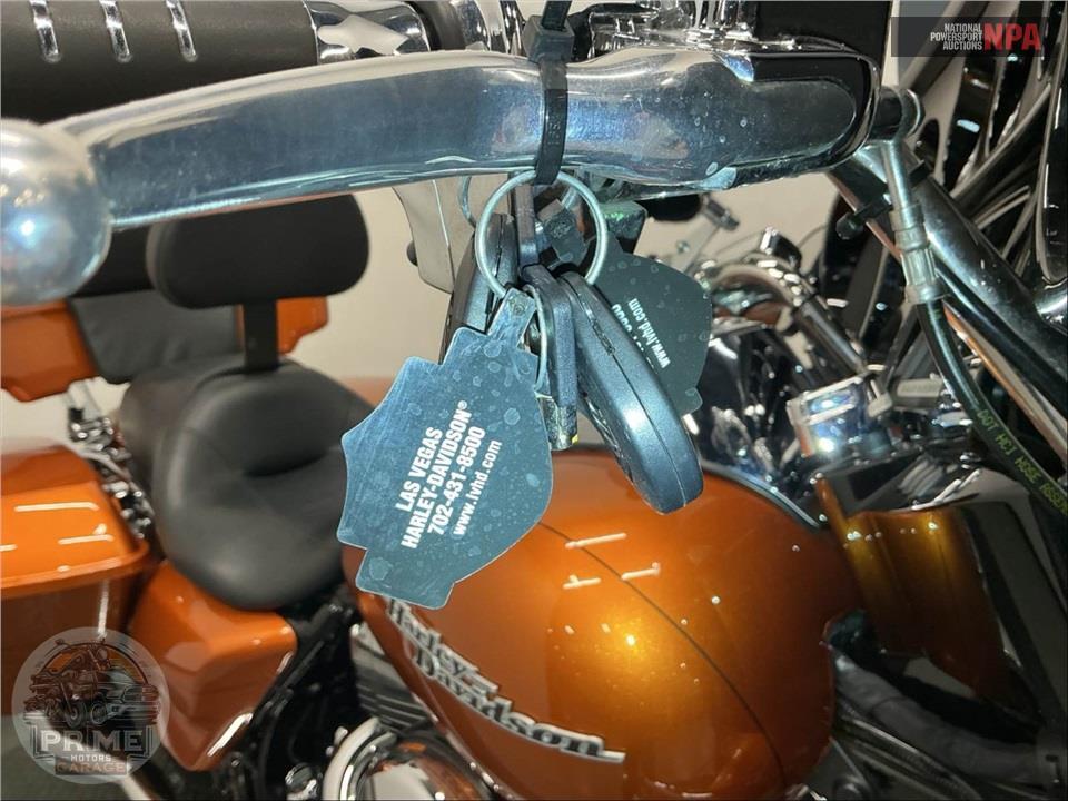 2015 Harley-Davidson FLHXS STREET GLIDE SPECIAL — фото 10