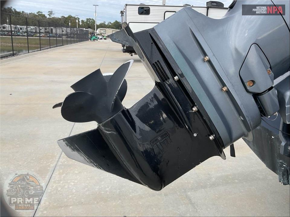 2015 Hurricane Boat SUNDECK SPORT 231 L=23/E=1-150HP YAMAHA OB — фото 10