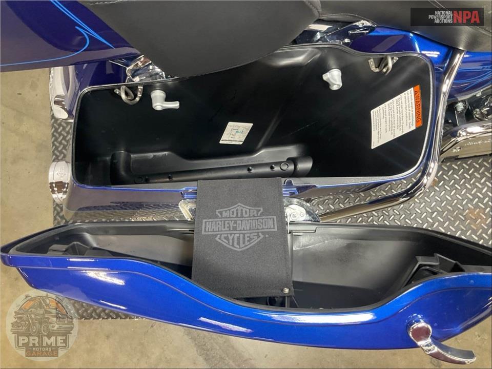2017 Harley-Davidson FLHTK ULTRA LIMITED — фото 17