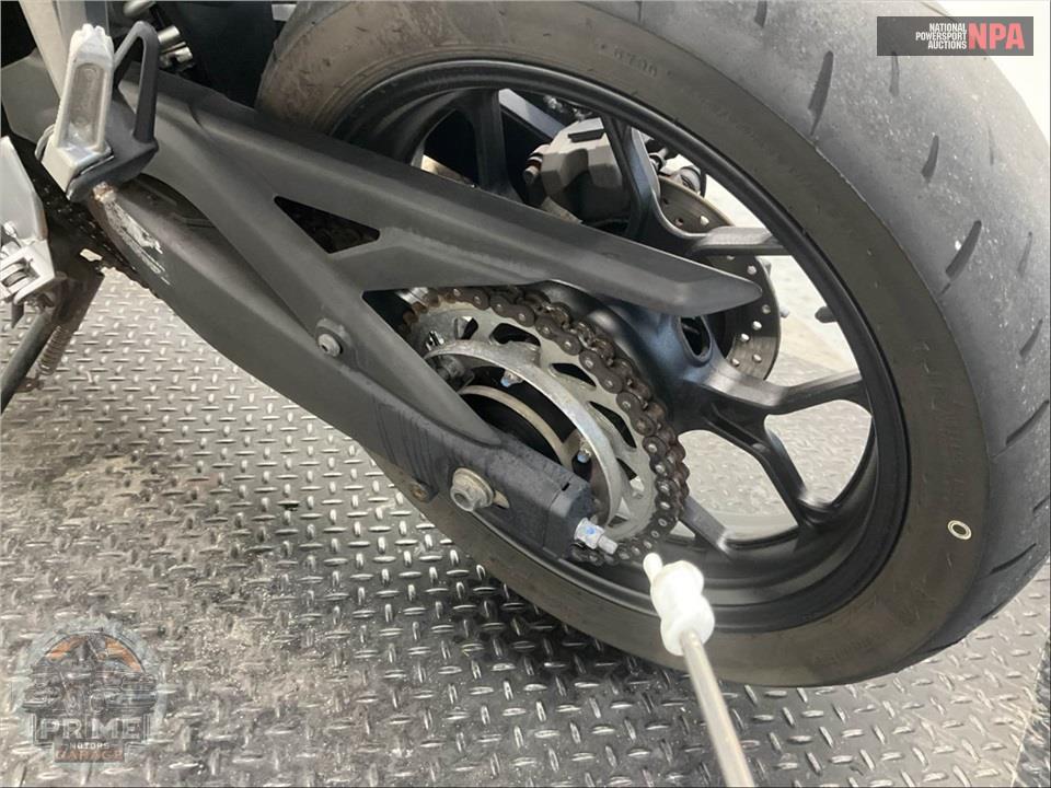 2022 Yamaha YZF-R3 — фото 28