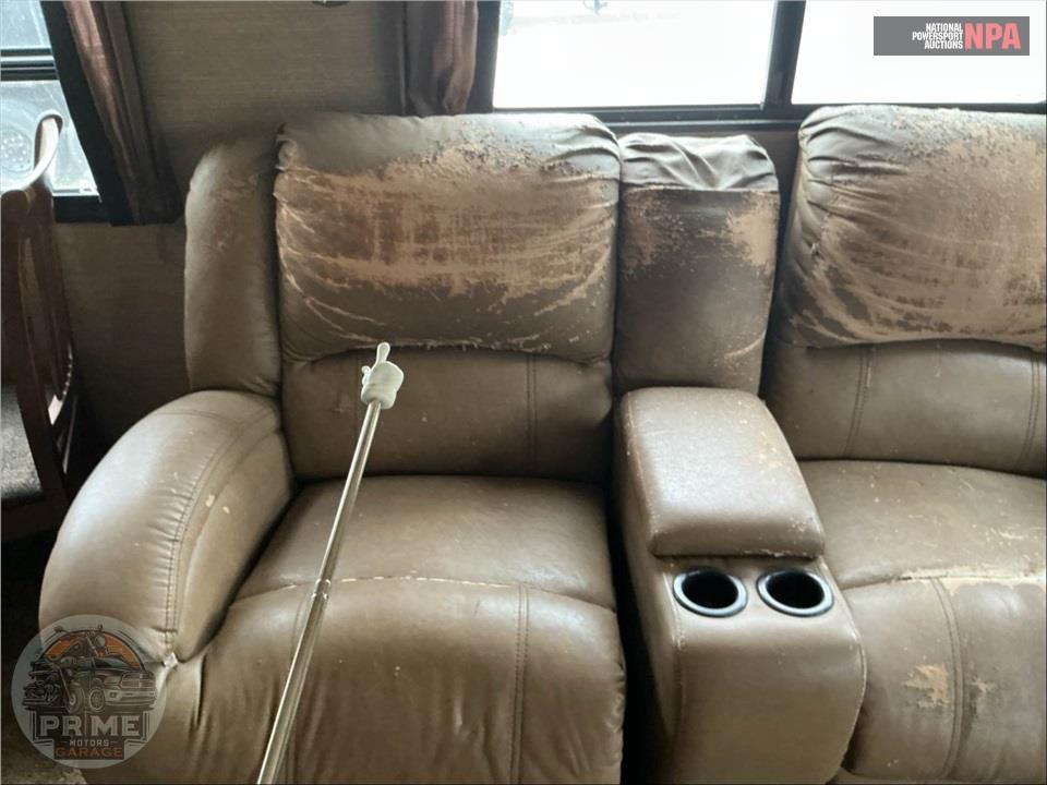 2015 Coachmen By Forest River M-360 IBL - CHAPARRAL FIFTH WHEEL SERIES — фото 10