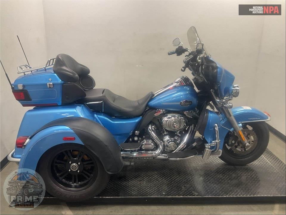 2011 Harley-Davidson FLHTCUTG TRIGLIDE UL CLSC — фото 1