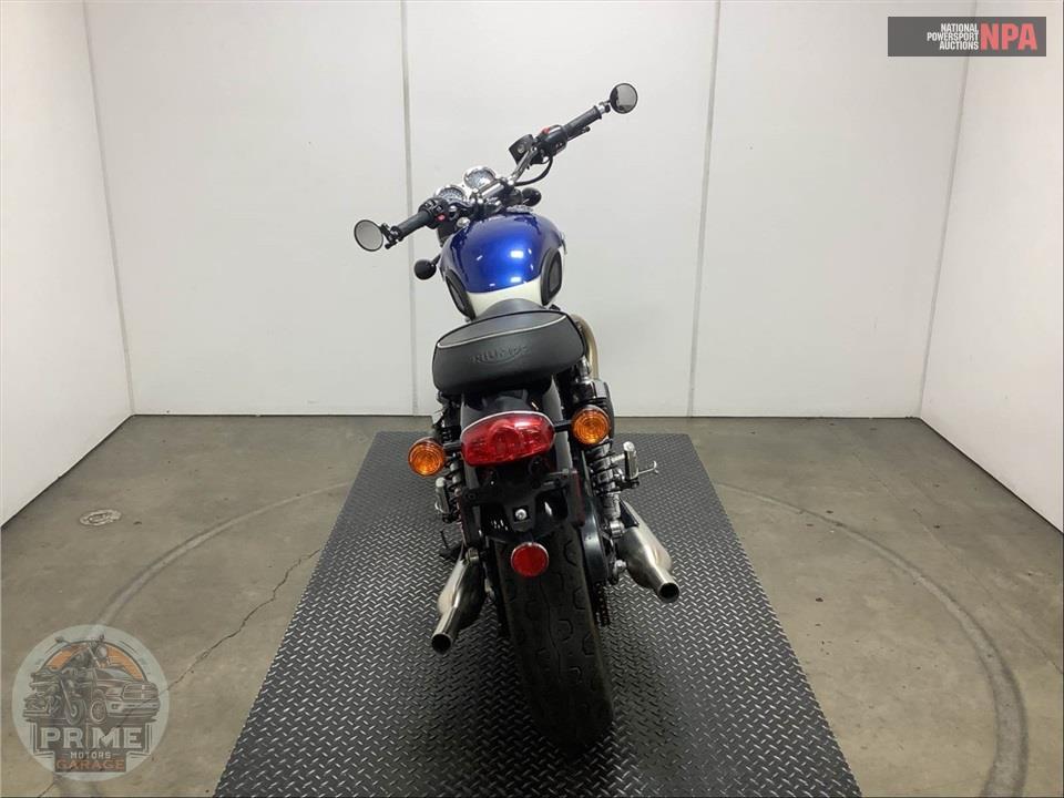 2022 Triumph BONNEVILLE T100 (TWO-TONE) — фото 4