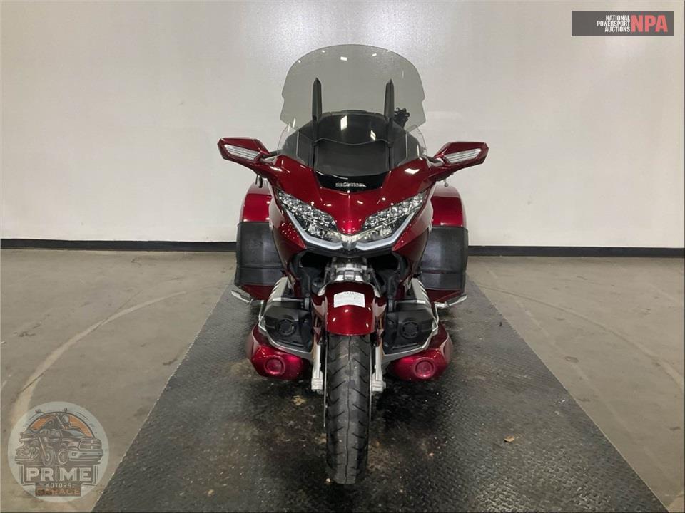 2018 Honda GL1800 GOLDWING TOUR (RED) — фото 2